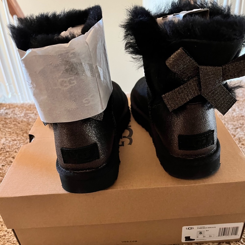 Brand new size 6 UGG Mini Bailey Bow Glitz boot